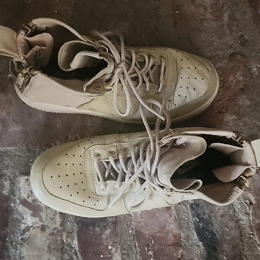Nike SF Air Force 1 Mid Lightbone Special Field AF1 Sneakers